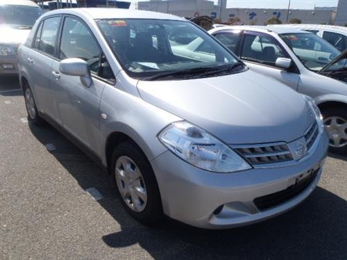 Ветровики nissan tiida latio